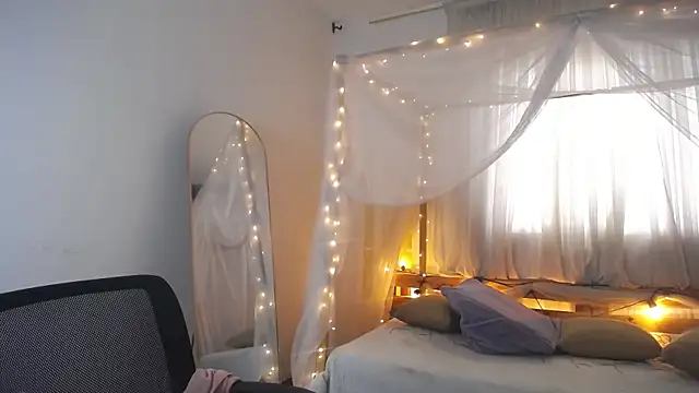 loreaniss online show from 14, 12, 2025