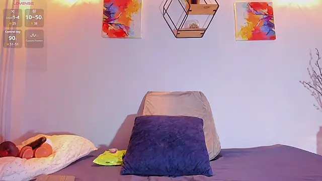 Karlaliones69 online show from 7, 11, 2025