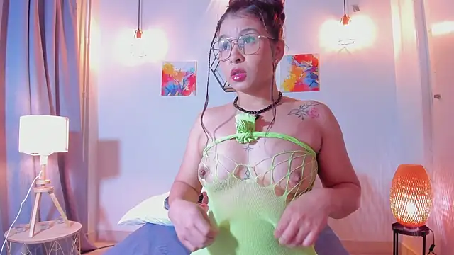 Karlaliones69 online show from 8, 1, 2026