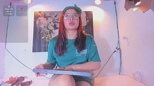 Karlaliones69 online show from 30, 3, 2026