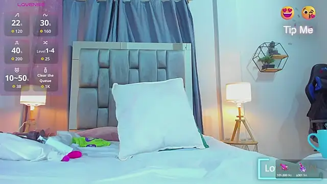 Karlaliones69 online show from 3, 10, 2025