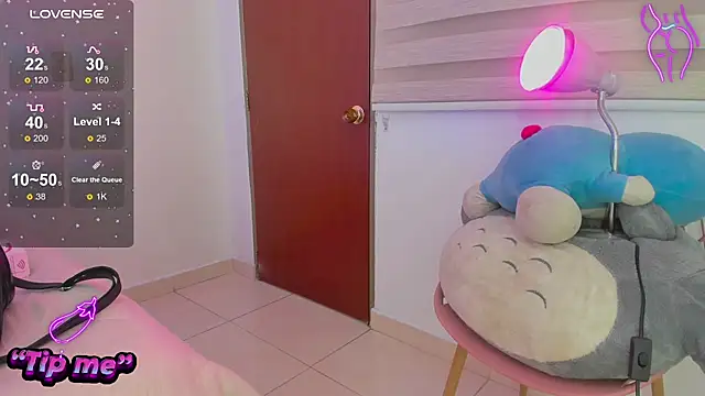 Hadid Jimenez  online show from 5, 11, 2025