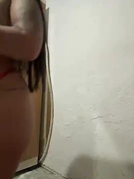 julianamascarada online show from 23, 4, 2026