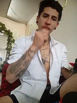 Tattoboy19cm online show from 17, 12, 2025