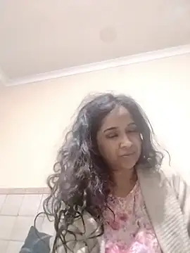 Snapshot of cute_indianxo chatting on 24, 6, 2026 cute indianxo online show from 24, 6, 2026