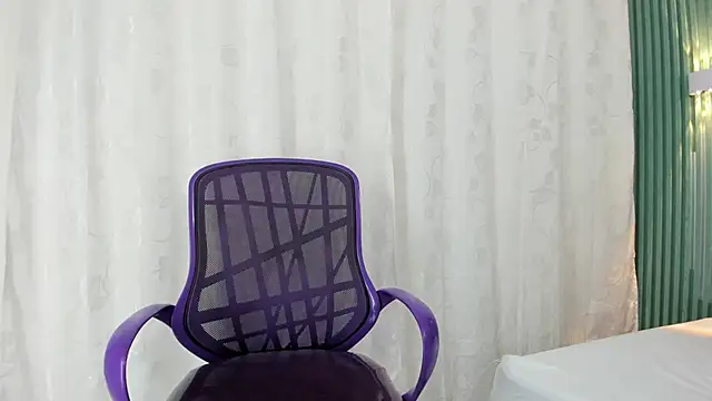 Shirly cooper  online show from 20, 11, 2025