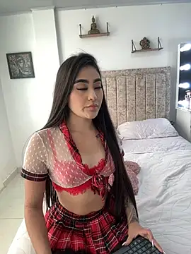 EmiilyEvans  online show from 23, 10, 2025