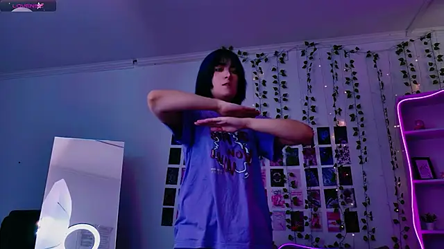 Ketrin Jones online show from 24, 7, 2026