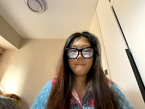 Snapshot of xena0501 chatting on 18, 12, 2025 xena0501 online show from 18, 12, 2025