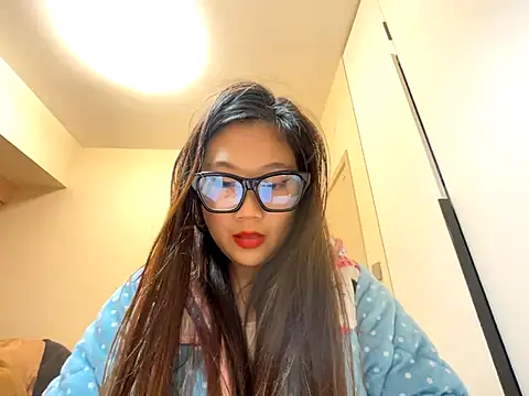 Snapshot of xena0501 chatting on 17, 12, 2025 xena0501 online show from 17, 12, 2025