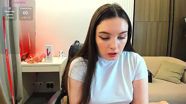 Snapshot of _Shy_Jenny_ chatting on 22, 10, 2025 Shy Jenny online show from 22, 10, 2025