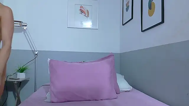 Snapshot of cutepetitee chatting on 12, 6, 2026 cutepetitee online show from 12, 6, 2026
