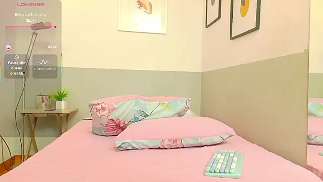 cutepetitee online show from 29, 10, 2025