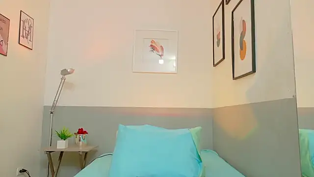 cutepetitee online show from 16, 10, 2025