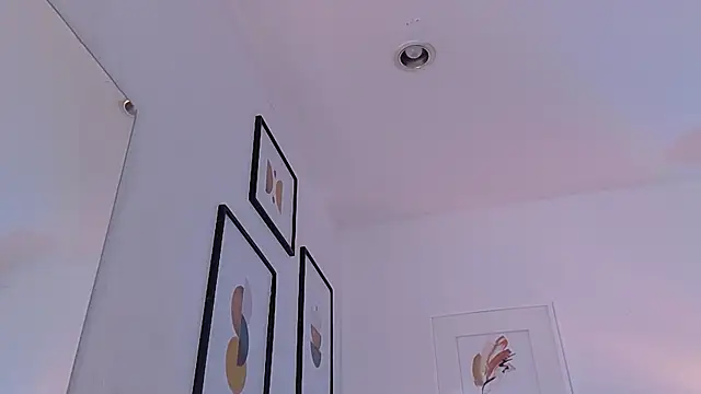 Snapshot of cutepetitee chatting on 21, 4, 2026 cutepetitee online show from 21, 4, 2026