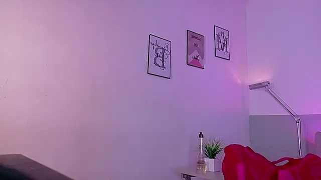 Snapshot of cutepetitee chatting on 28, 5, 2026 cutepetitee online show from 28, 5, 2026