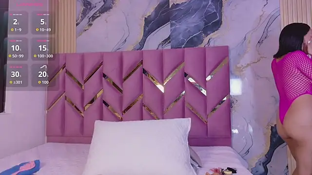 cutepetitee online show from 18, 4, 2026