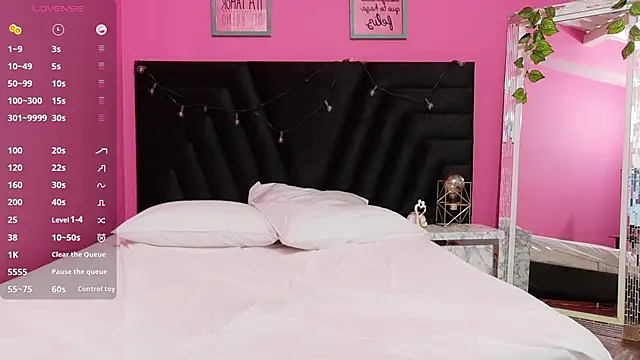 cutepetitee online show from 14, 9, 2025