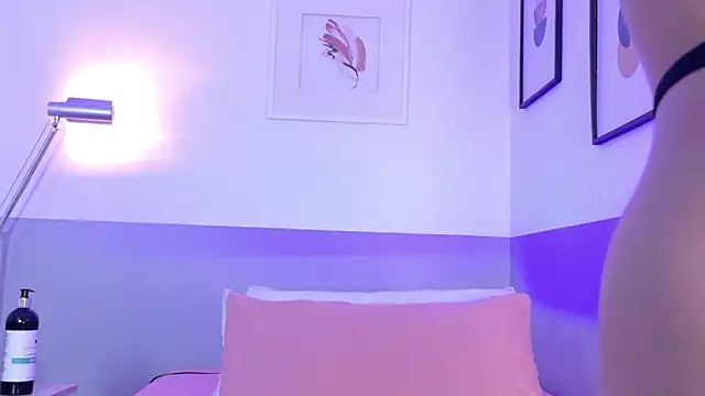 cutepetitee online show from 2, 4, 2026