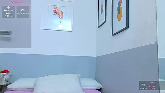 cutepetitee online show from 3, 10, 2025