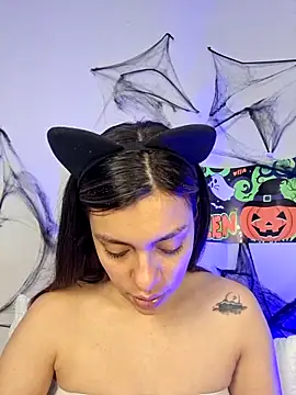 AmaiaSalvatore online show from 1, 11, 2025