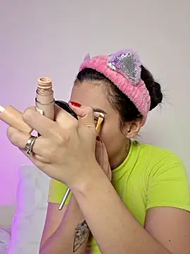 AmaiaSalvatore online show from 3, 10, 2025