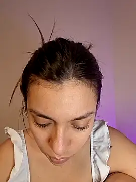 AmaiaSalvatore online show from 15, 11, 2025