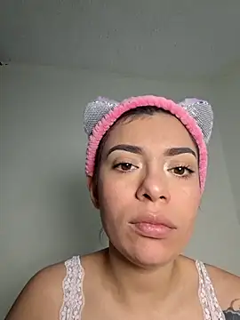 AmaiaSalvatore online show from 20, 9, 2025