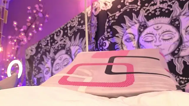 Gaia Gatex online show from 17, 12, 2025