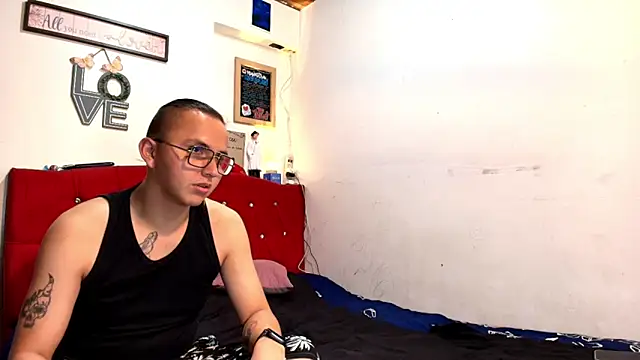 Husbands Horny online show from 23, 9, 2025