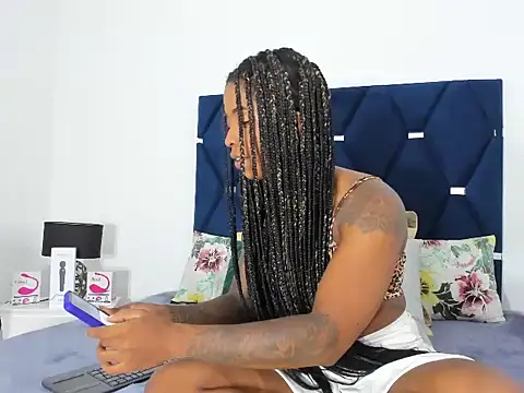 Pauline Fox online show from 30, 9, 2025