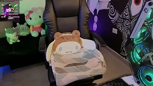 Yuhwan  online show from 10, 11, 2025