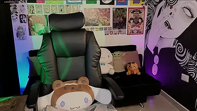 Yuhwan  online show from 26, 9, 2025