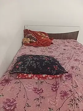 Cutee Amrita online show from 4, 7, 2026