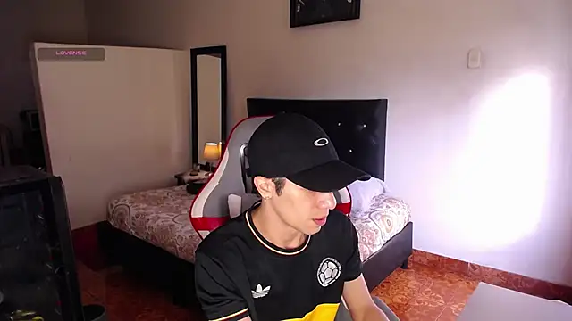 Snapshot of santiago_cutex chatting on 22, 6, 2026 santiago cutex online show from 22, 6, 2026