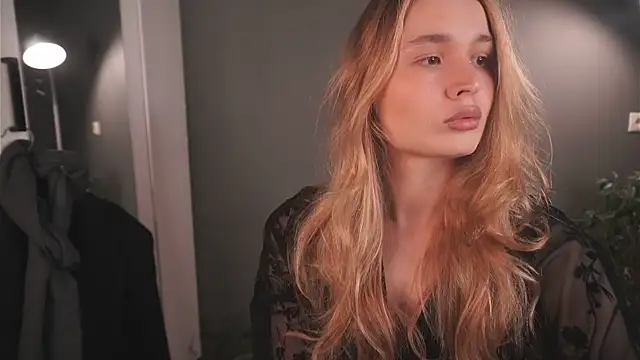 lisa schiele online show from 17, 11, 2025