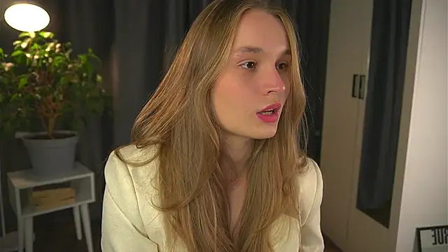 lisa schiele online show from 3, 10, 2025