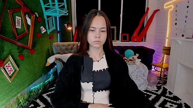 UliaNeer online show from 10, 9, 2025