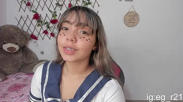 Snapshot of emma_grays2 chatting on 19, 11, 2025 emma grays2 online show from 19, 11, 2025