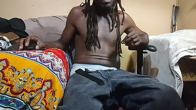 EYEzIAM online show from 12, 10, 2025