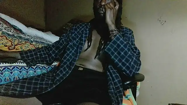 EYEzIAM online show from 15, 4, 2026