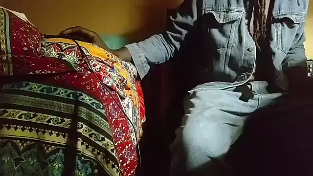 EYEzIAM online show from 6, 11, 2025