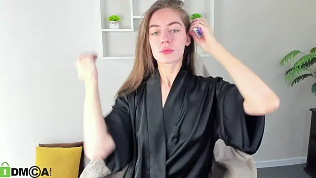 Agnes Wells online show from 27, 9, 2025