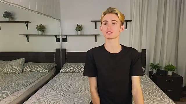 tommy XXX online show from 18, 9, 2025