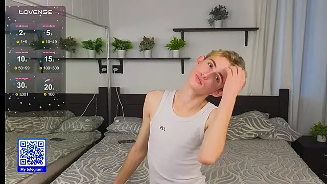 tommy XXX online show from 17, 10, 2025