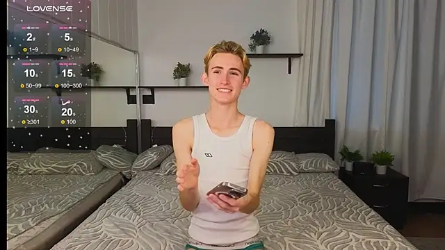 tommy XXX online show from 27, 9, 2025