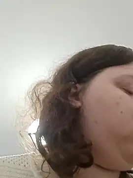 Feuchtekitty92xh online show from 7, 10, 2025