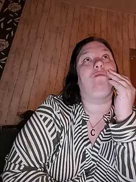 Feuchtekitty92xh online show from 26, 11, 2025