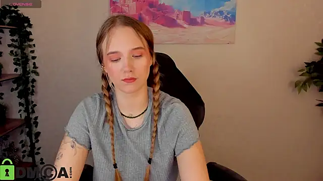 Casey Sweeet online show from 28, 4, 2026
