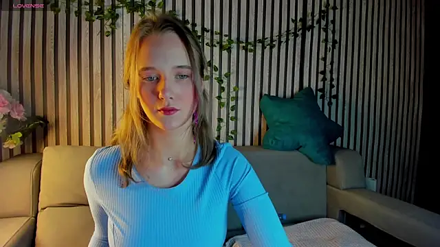 Snapshot of Casey_Sweeet chatting on 1, 12, 2025 Casey Sweeet online show from 1, 12, 2025